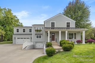 2412 Lake Drive Se, East Grand Rapids, MI 49506