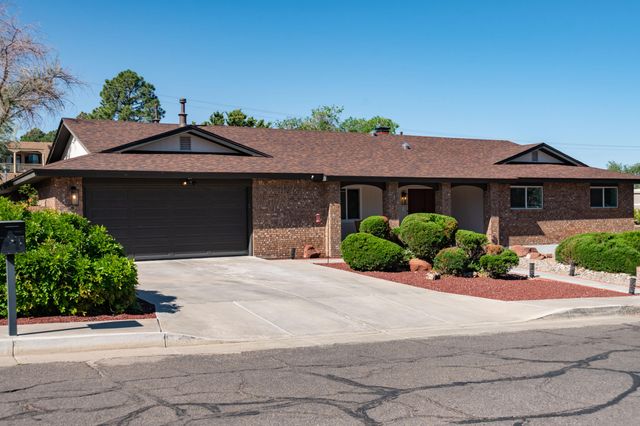 1008 Cuatro Cerros Trail SE, Albuquerque, NM 87123