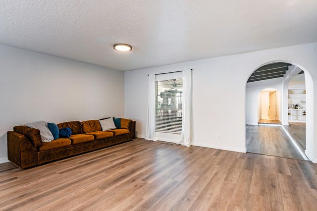 1008 Cuatro Cerros Trail SE, Albuquerque, NM 87123