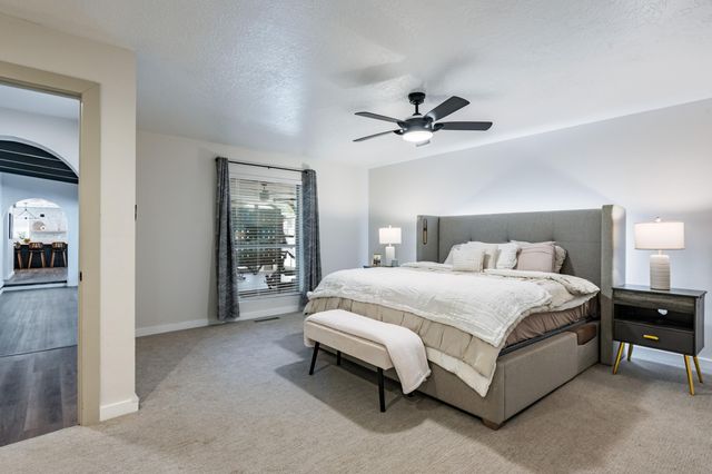 1008 Cuatro Cerros Trail SE, Albuquerque, NM 87123