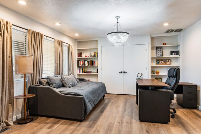 1008 Cuatro Cerros Trail SE, Albuquerque, NM 87123