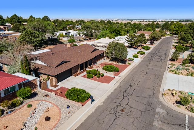 1008 Cuatro Cerros Trail SE, Albuquerque, NM 87123