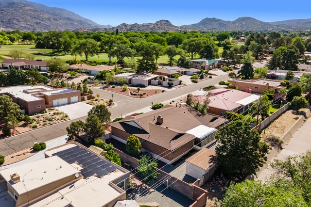 1008 Cuatro Cerros Trail SE, Albuquerque, NM 87123