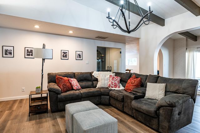 1008 Cuatro Cerros Trail SE, Albuquerque, NM 87123
