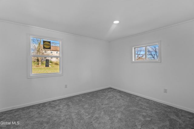 33 Western Avenue, Charlton, NY 12010