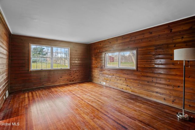 33 Western Avenue, Charlton, NY 12010