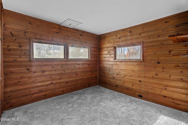 33 Western Avenue, Charlton, NY 12010