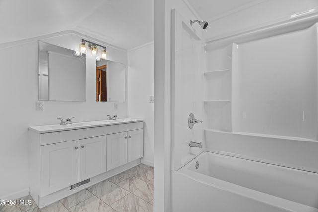 33 Western Avenue, Charlton, NY 12010