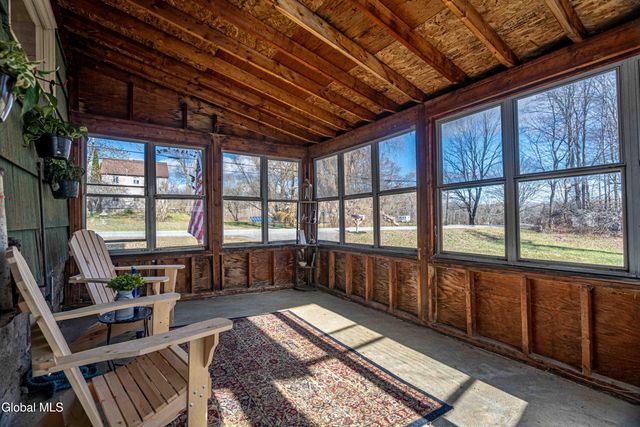 33 Western Avenue, Charlton, NY 12010