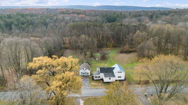 33 Western Avenue, Charlton, NY 12010