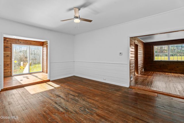 33 Western Avenue, Charlton, NY 12010