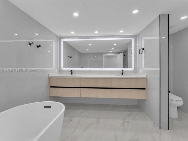 19707 Turnberry way 25D, Aventura, FL 33180