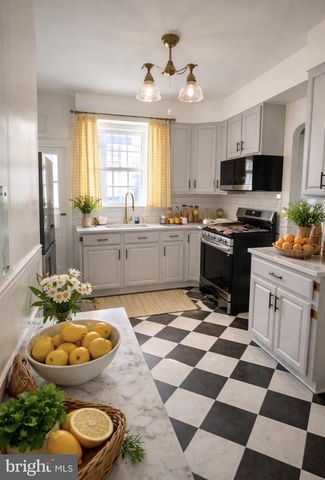 901 MONROE ST, Fredericksburg, VA 22401