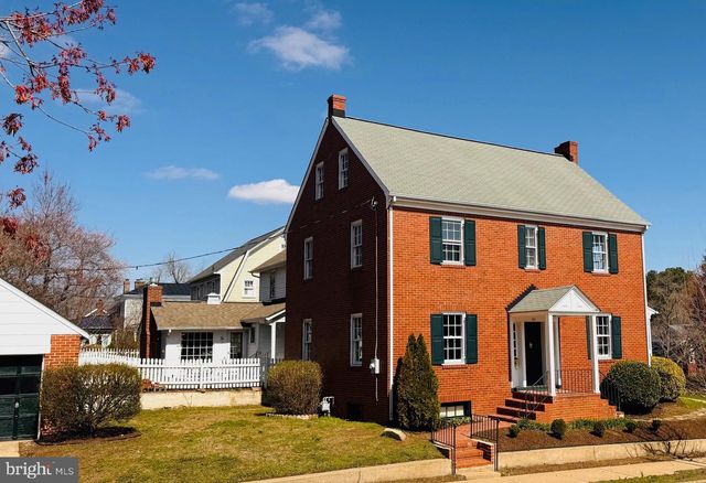 901 MONROE ST, Fredericksburg, VA 22401