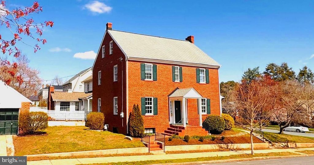 901 MONROE ST, Fredericksburg, VA 22401