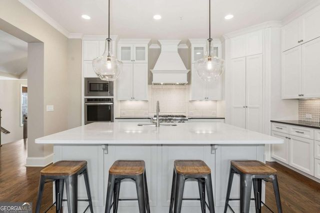 2085 Bellrick Road NW, Atlanta, GA 30318