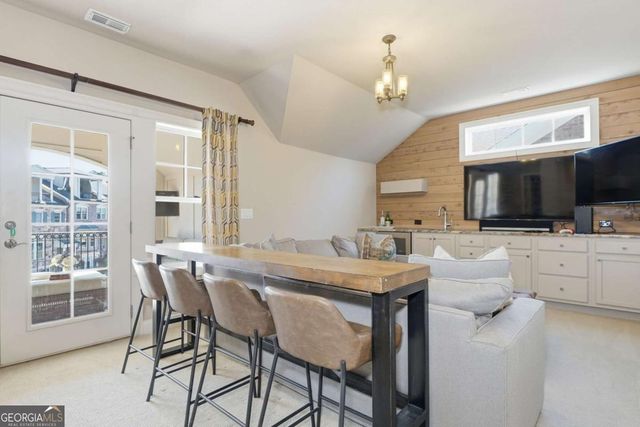 2085 Bellrick Road NW, Atlanta, GA 30318