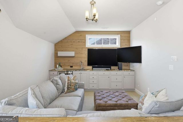 2085 Bellrick Road NW, Atlanta, GA 30318