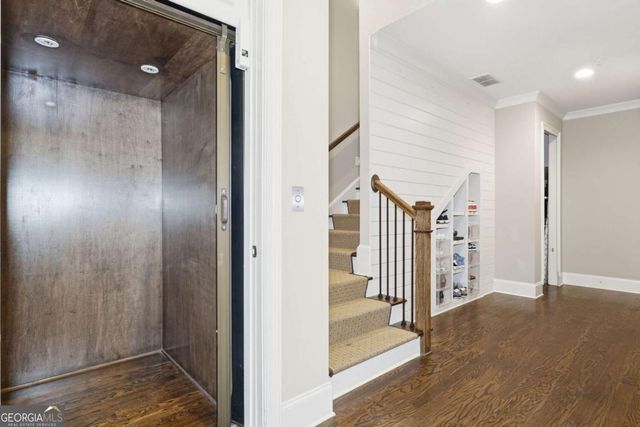 2085 Bellrick Road NW, Atlanta, GA 30318