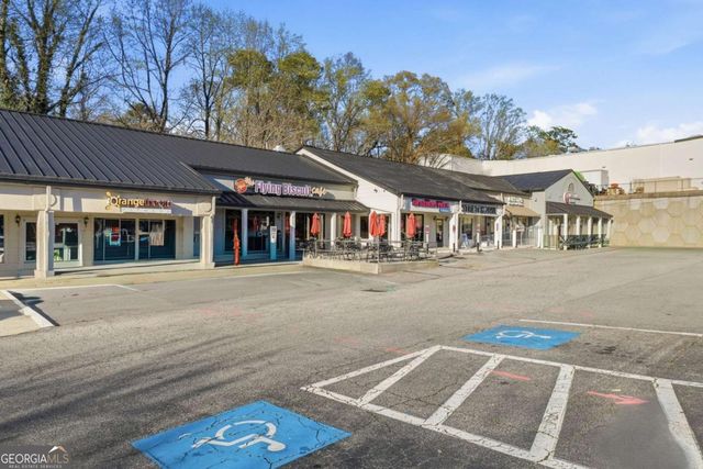 2085 Bellrick Road NW, Atlanta, GA 30318