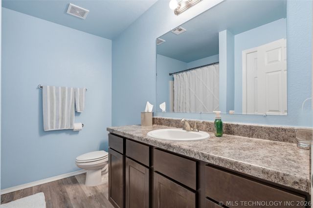 5770 E 146th Place S, Bixby, OK 74008