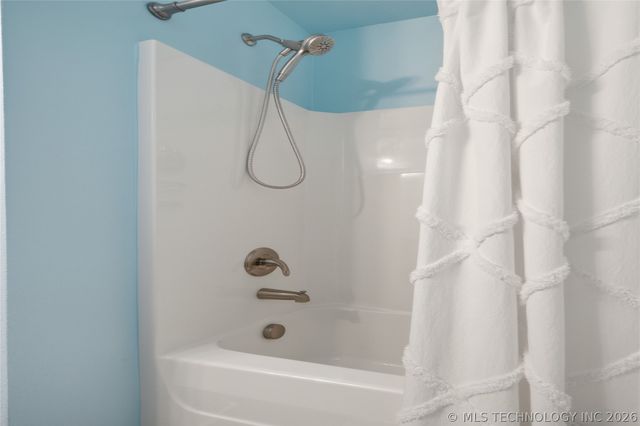 5770 E 146th Place S, Bixby, OK 74008