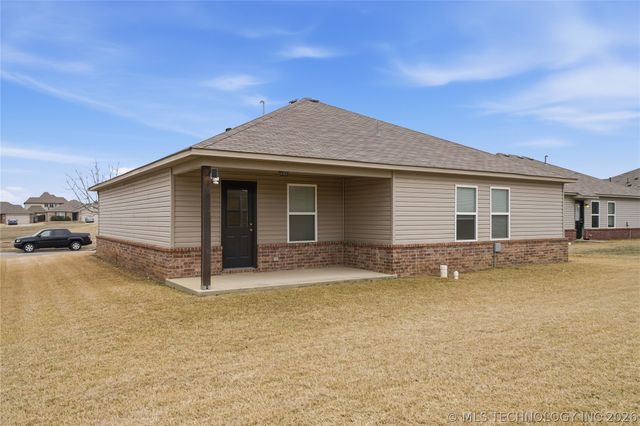 5770 E 146th Place S, Bixby, OK 74008