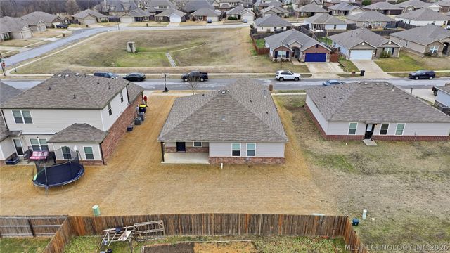 5770 E 146th Place S, Bixby, OK 74008