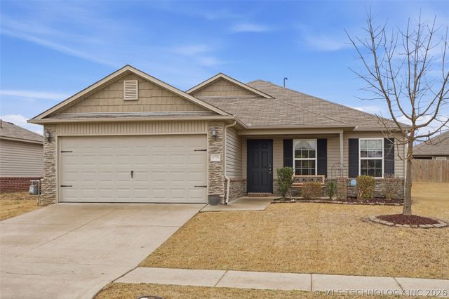 5770 E 146th Place S, Bixby, OK 74008