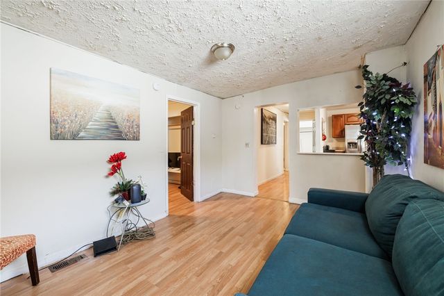 39 Woodward Street, Rochester, NY 14605