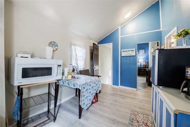 39 Woodward Street, Rochester, NY 14605