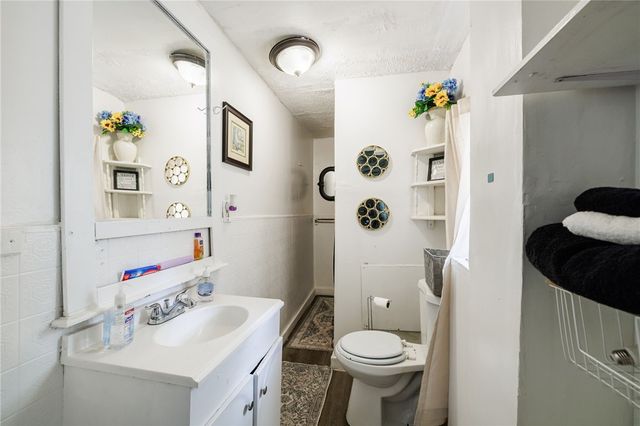 39 Woodward Street, Rochester, NY 14605