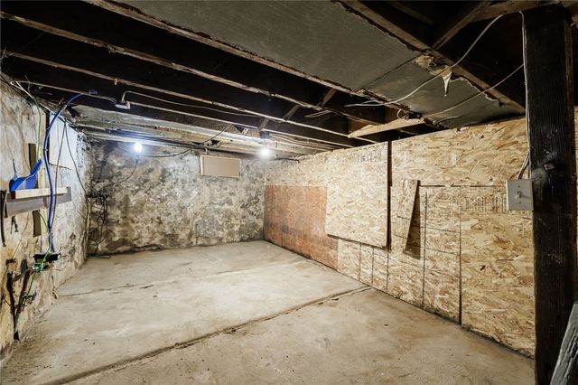 39 Woodward Street, Rochester, NY 14605