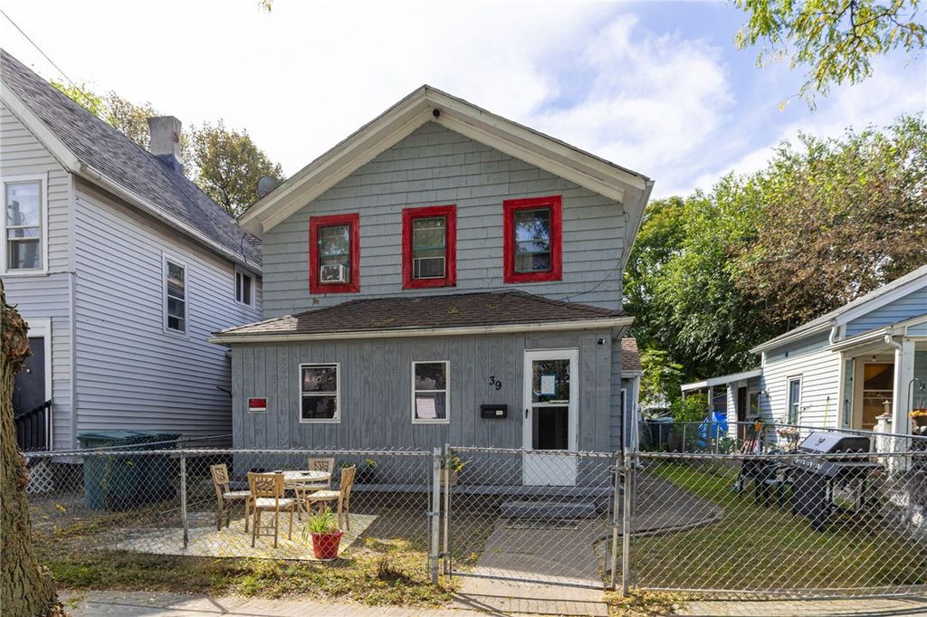 39 Woodward Street, Rochester, NY 14605