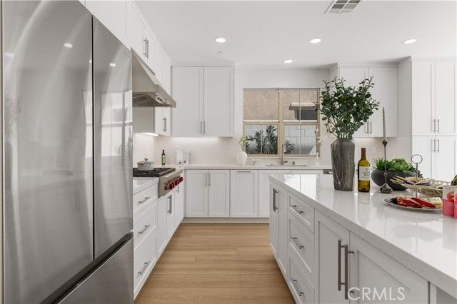 168 Somera, Irvine, CA 92602