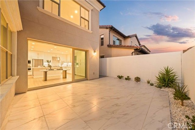 168 Somera, Irvine, CA 92602