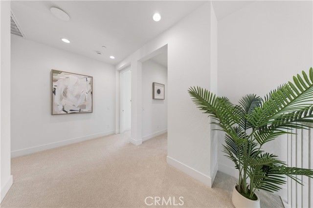 168 Somera, Irvine, CA 92602