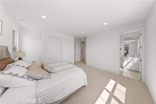 168 Somera, Irvine, CA 92602