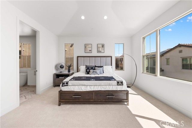 168 Somera, Irvine, CA 92602