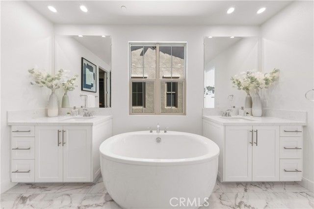 168 Somera, Irvine, CA 92602