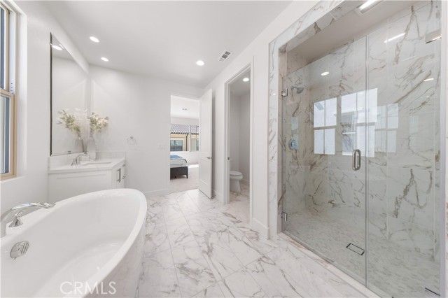 168 Somera, Irvine, CA 92602