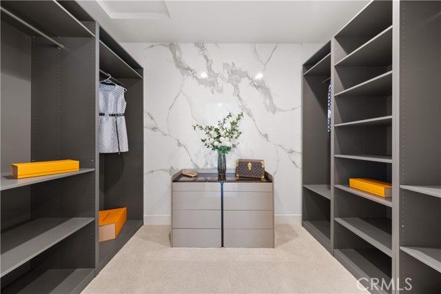 168 Somera, Irvine, CA 92602