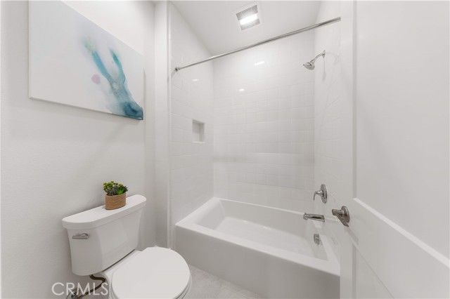 168 Somera, Irvine, CA 92602