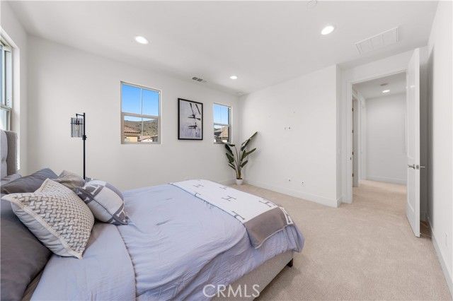 168 Somera, Irvine, CA 92602