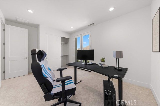 168 Somera, Irvine, CA 92602