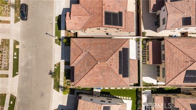 168 Somera, Irvine, CA 92602