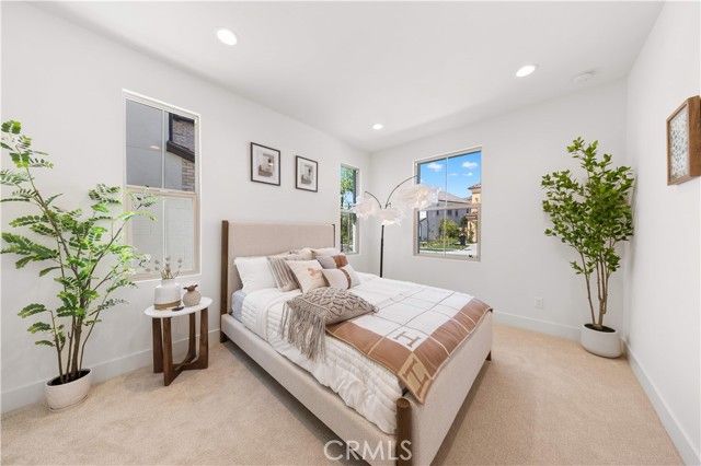 168 Somera, Irvine, CA 92602