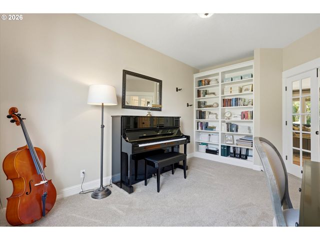 11037 Se RIMROCK Dr, Happy Valley, OR 97086