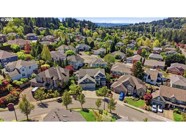 11037 Se RIMROCK Dr, Happy Valley, OR 97086