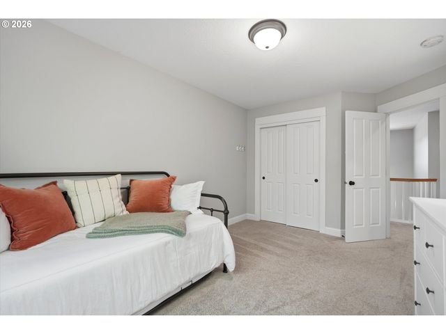 11037 Se RIMROCK Dr, Happy Valley, OR 97086